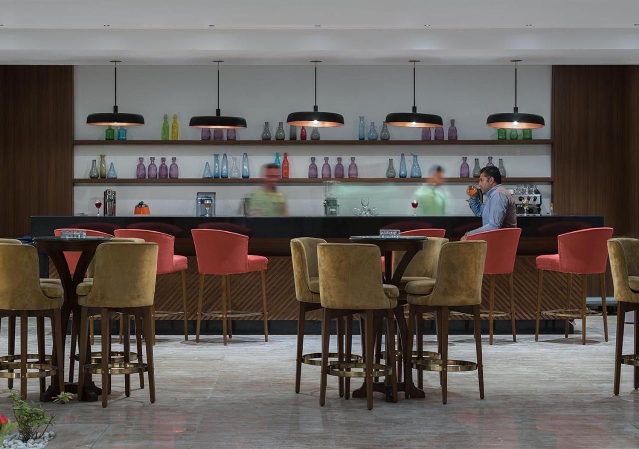 Crystal Inn Hotel - Alamein (Adults Only) El Alamein Esterno foto The bar at the hotel